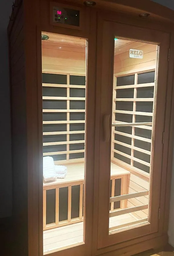 Apartment Edi, Spacious With Sauna And Balcony Split