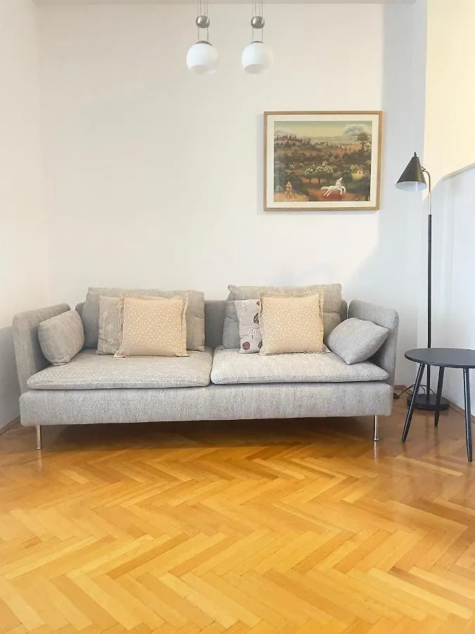 Apartment Edi, Spacious With Sauna And Balcony Split