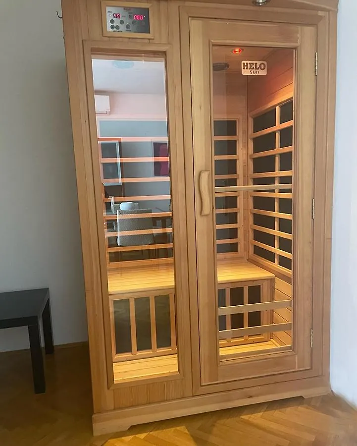 Apartment Edi, Spacious With Sauna And Balcony Split