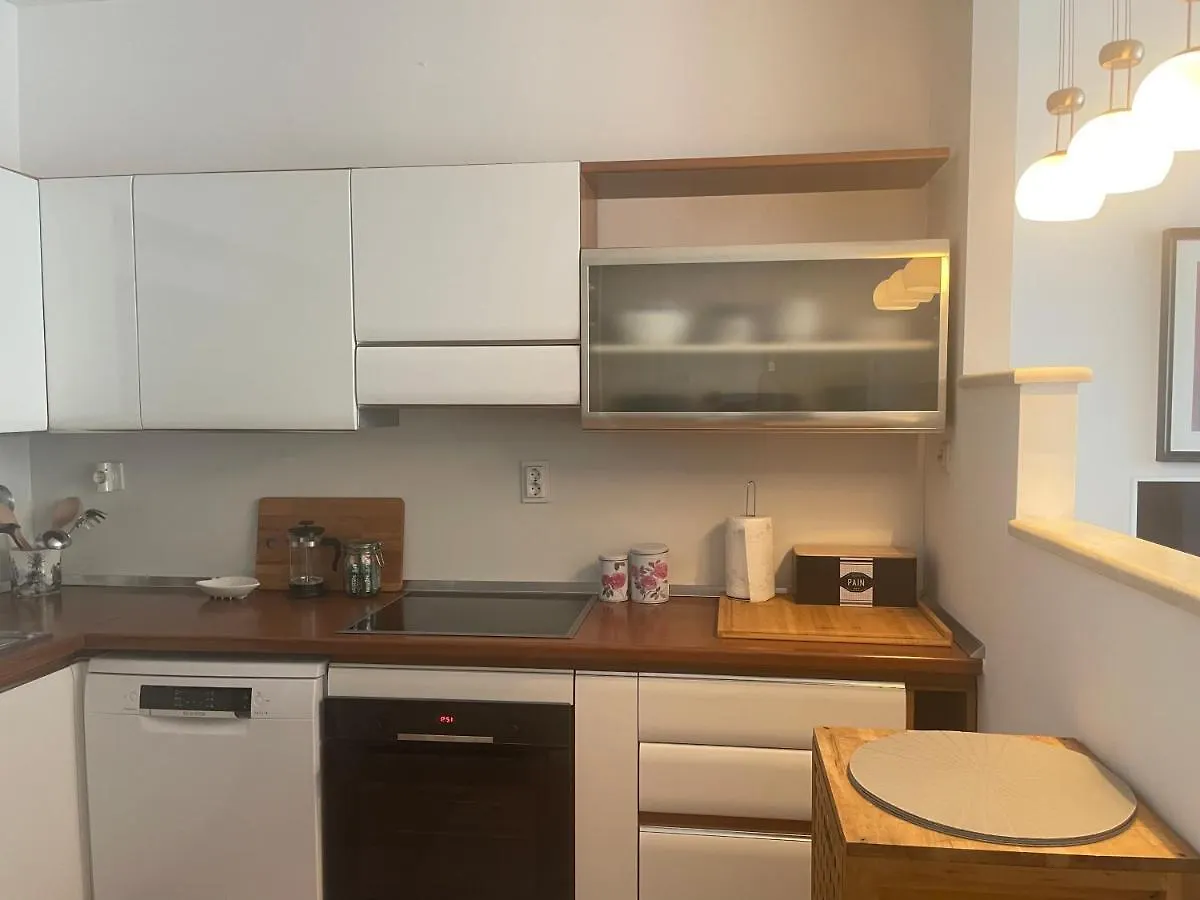 Apartment Edi, Spacious With Sauna And Balcony Split